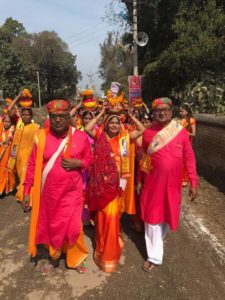 नौतनवा:गाजें बाजे के साथ निकली श्याम मंदिर प्राण प्रतिष्ठ़ा की भव्य शोभा व कलश यात्रा