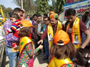 नौतनवा:गाजें बाजे के साथ निकली श्याम मंदिर प्राण प्रतिष्ठ़ा की भव्य शोभा व कलश यात्रा