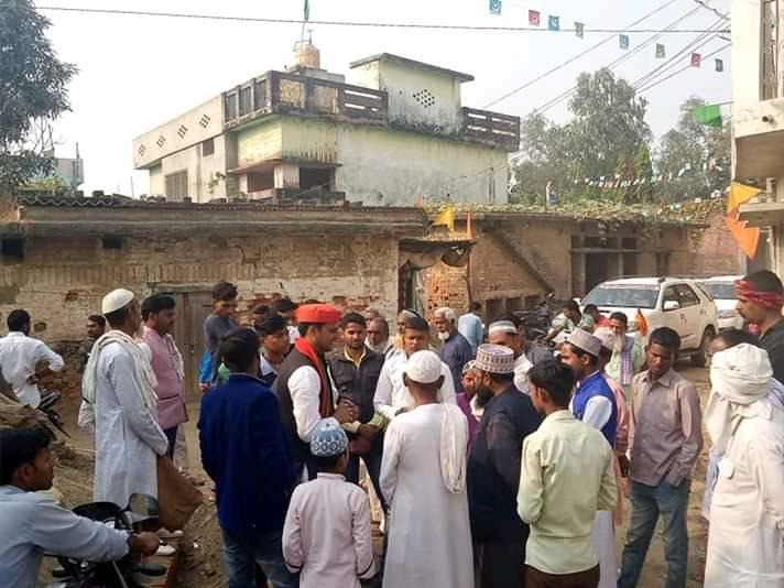 सपा:कार्यकर्ता बूथ स्तर पर सक्रिय रहें और गांवों-गांवों में लोगों को जागरूक करें-राजेश यादव