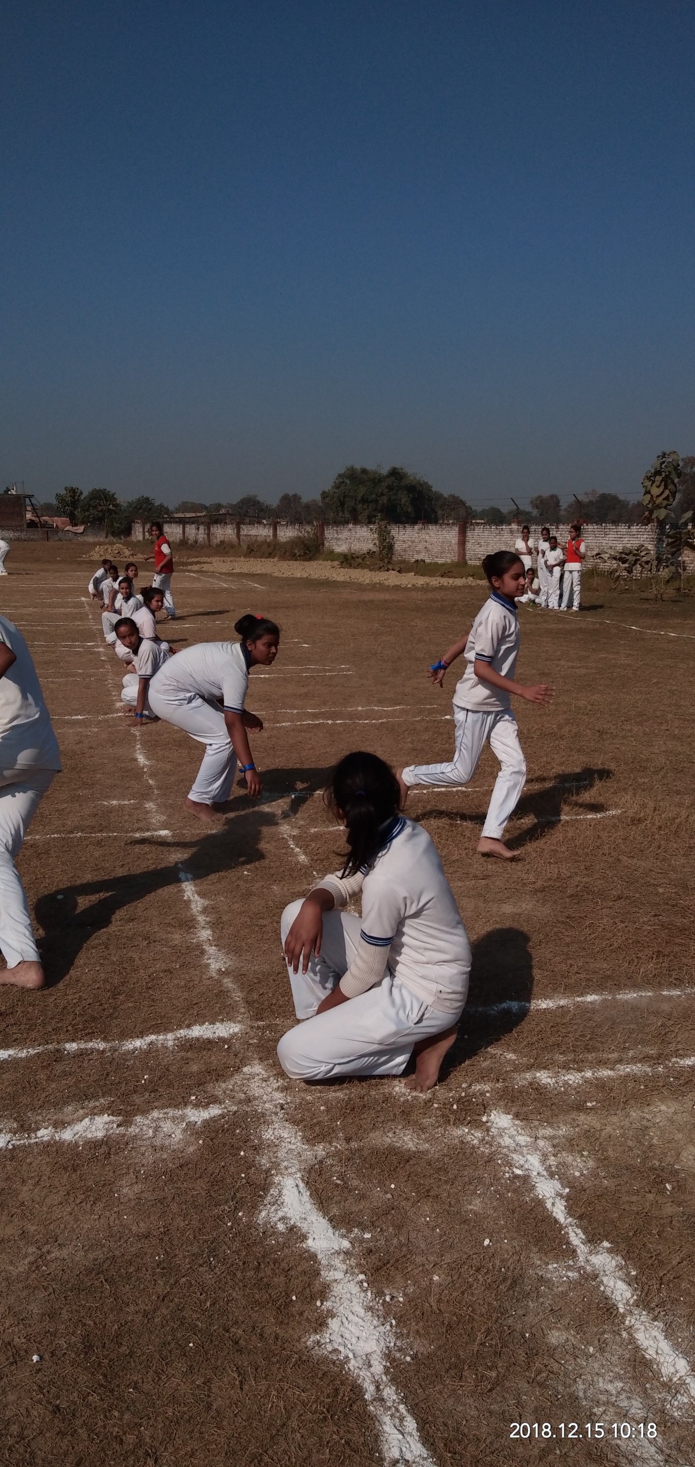 तीन दिवशीय खेल कूद प्रतियोगिता शुरू